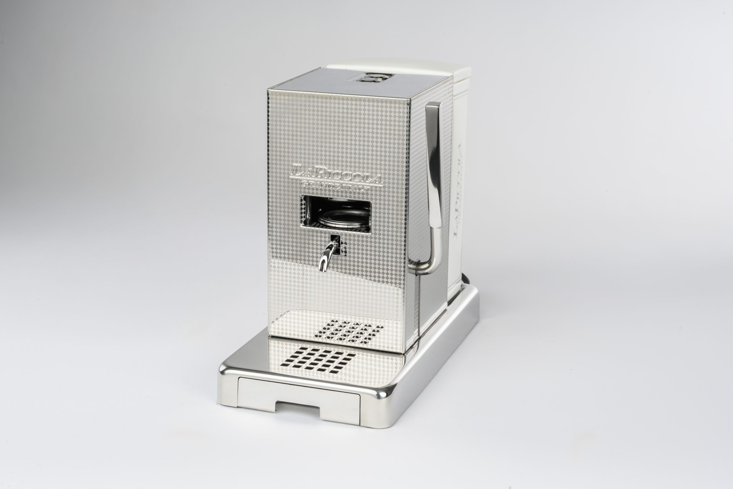 Macchina per caffè La Piccola Perla, vista di tre quarti